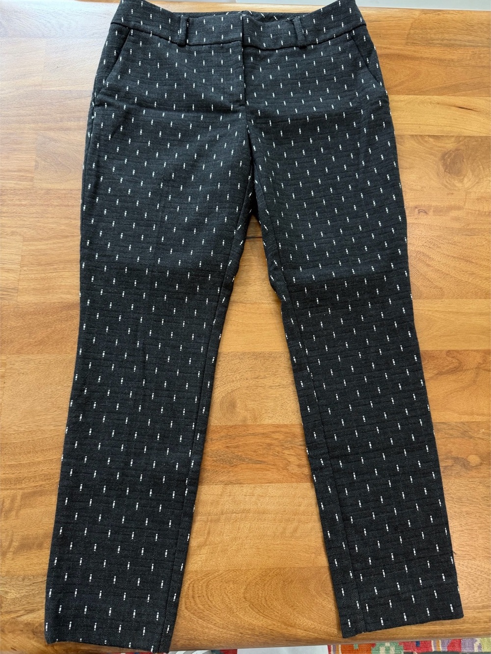 LOFT Women’s ‘Julie Skinny’ Leg Pants in Dark Charcoal & White - Size 6